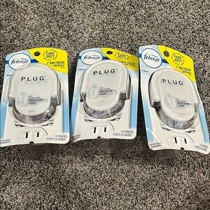 Febreze Plug Scented Oil Warmer - White